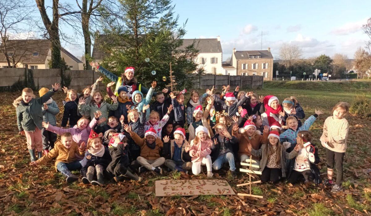 ECOLE DEHORS  sur NOËL       LE 19 DECEMBRE 2025