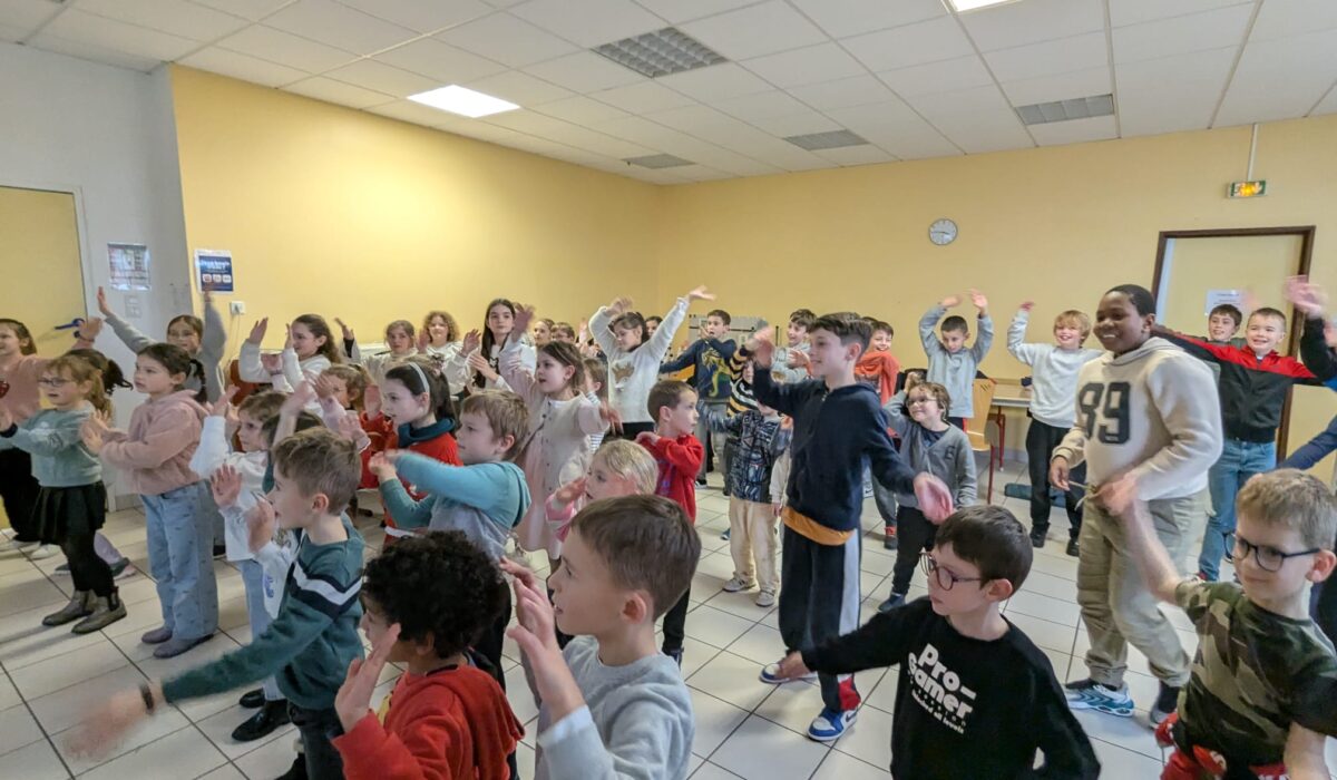 RASSEMBLEMENT AVEC NOTRE CLASSE BINÔME: LES CM1!