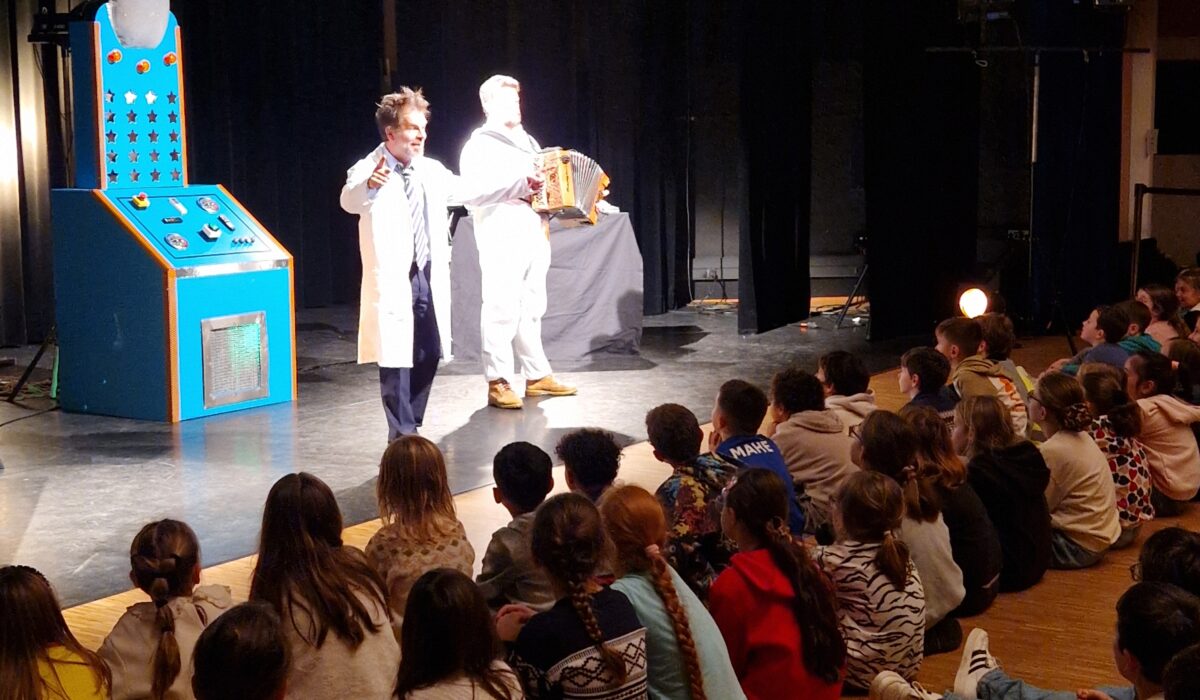 Spectacle de Noël offert par la municipalité